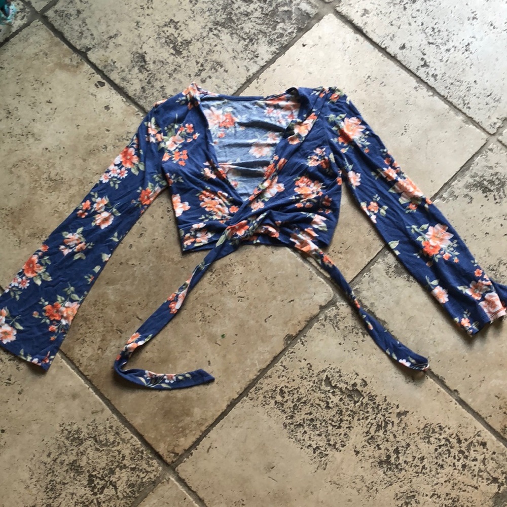 Floral knit wrap top so soft and comfy!!